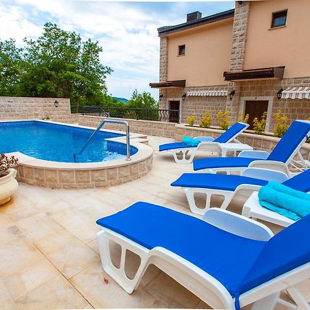 Rosmarino Apartment Sveti Stefan Exterior photo