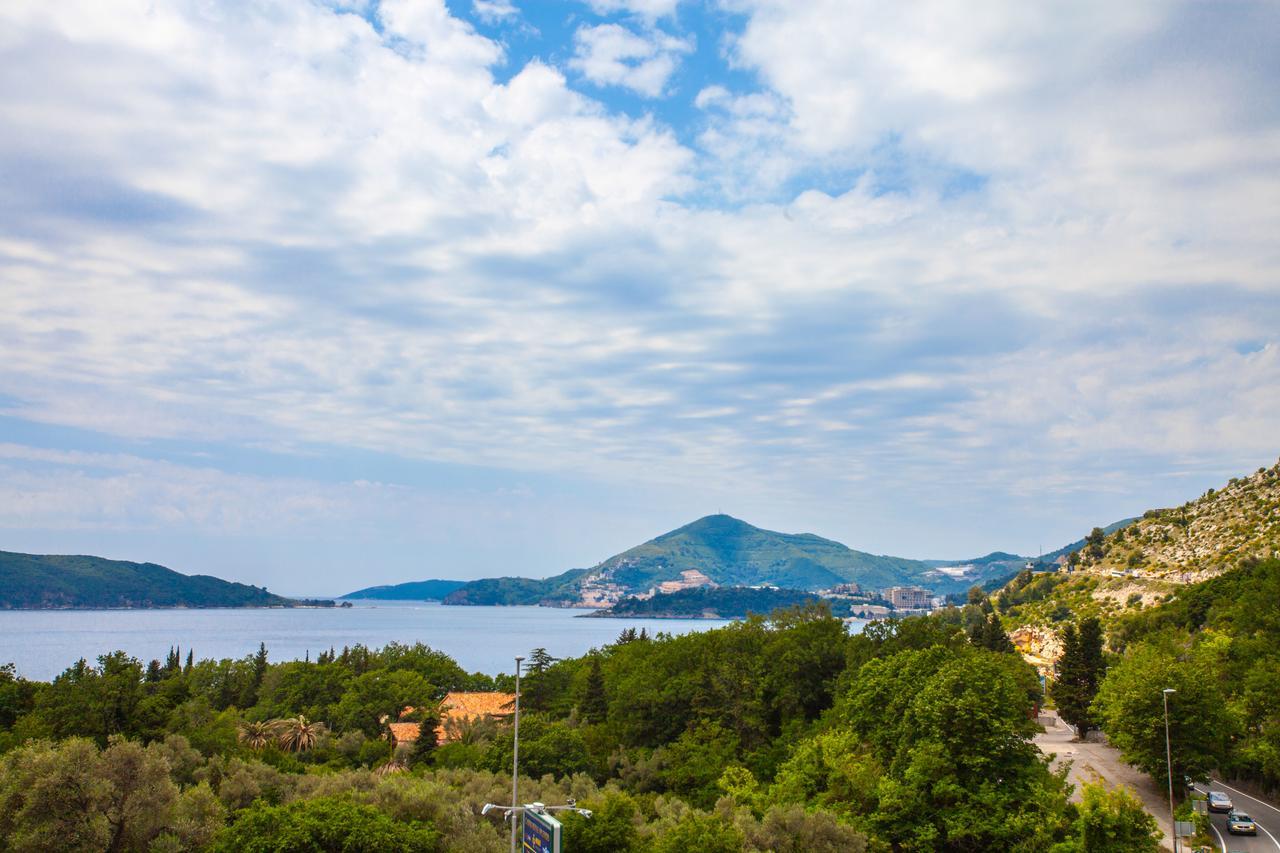 Rosmarino Apartment Sveti Stefan Exterior photo