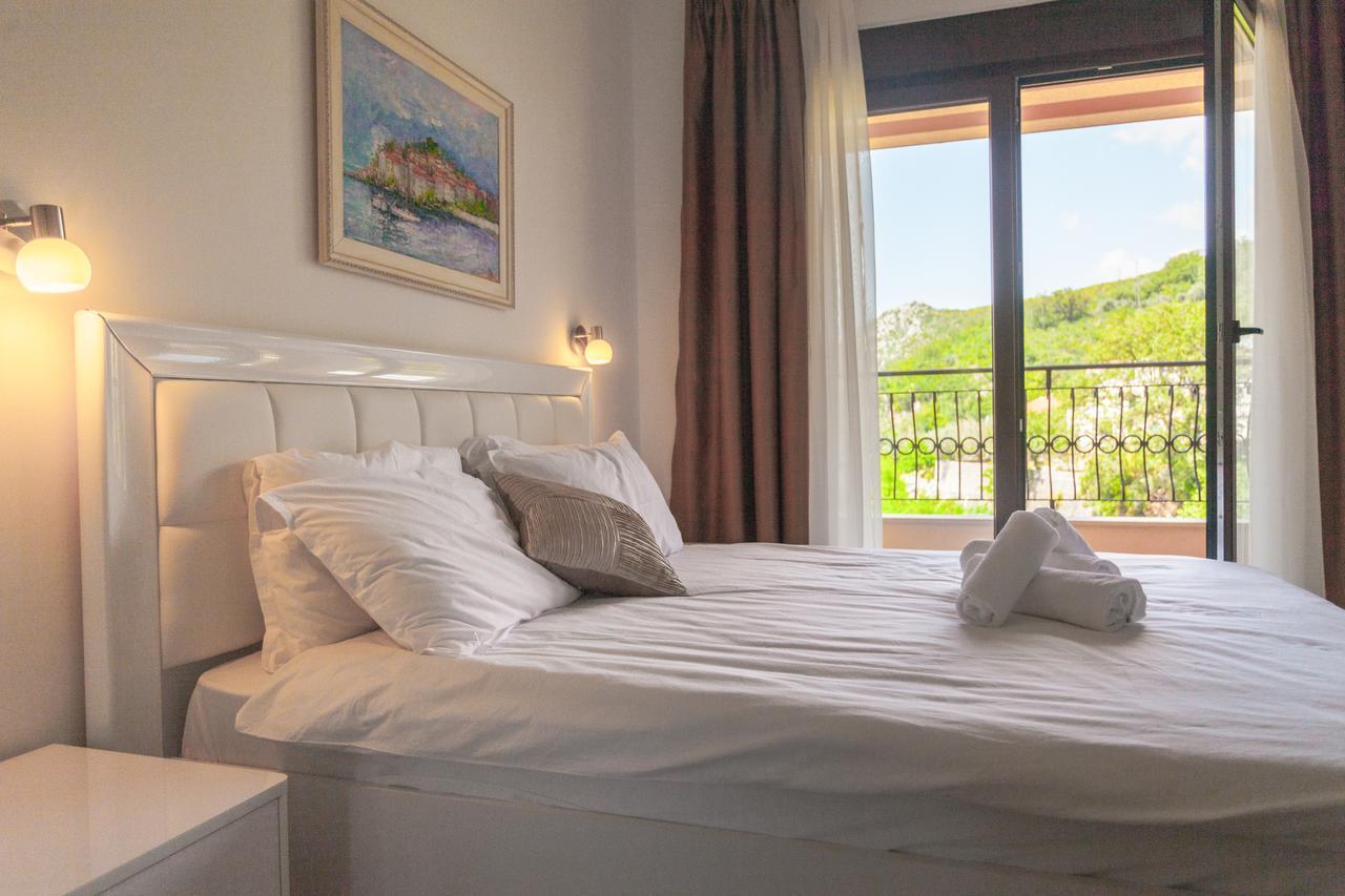 Rosmarino Apartment Sveti Stefan Exterior photo